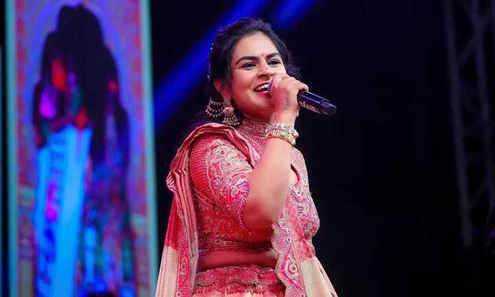 An Unforgettable Garba Night with Divya Chaudhary in Canada